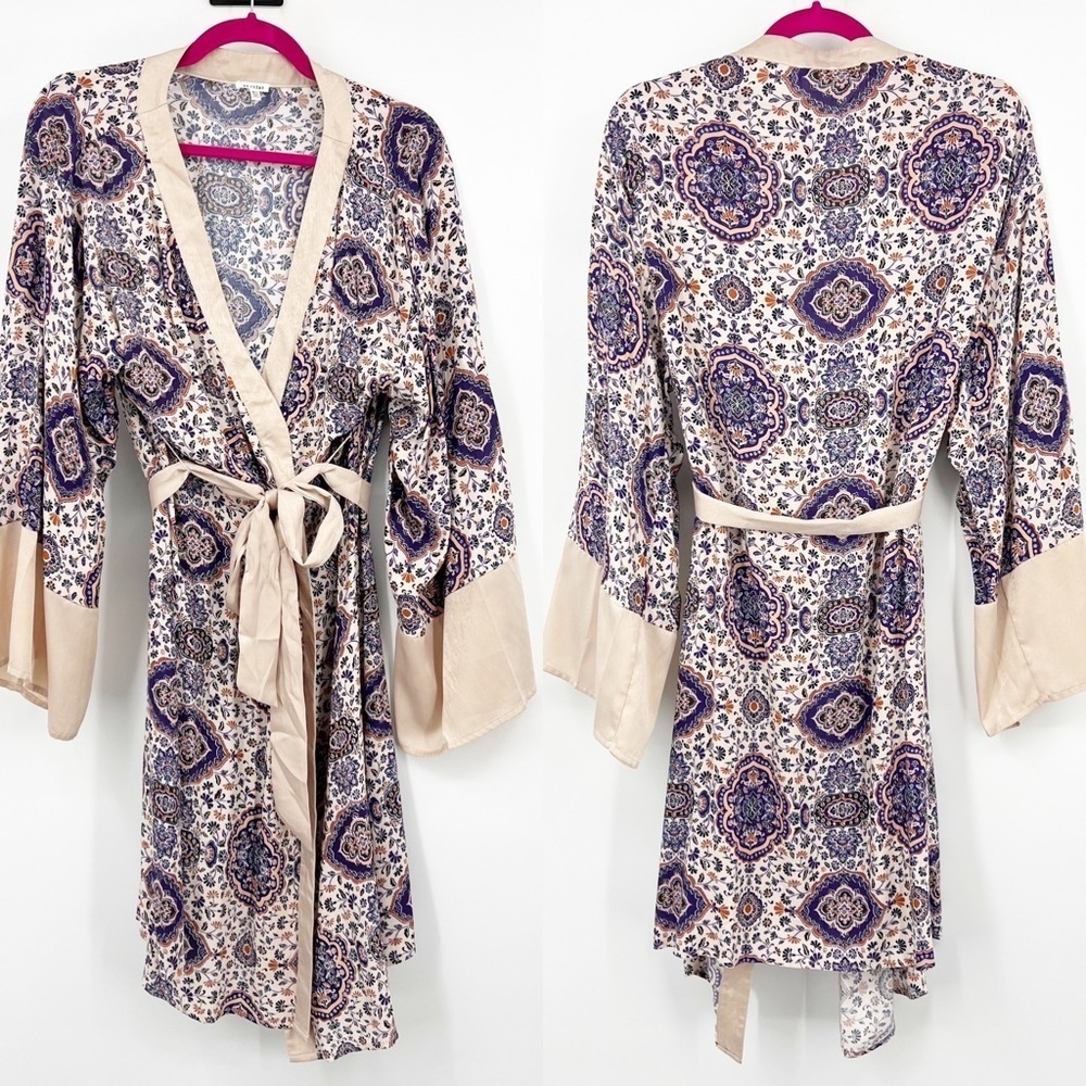 En Crème Floral Kimono Robe Women’s Size M/L